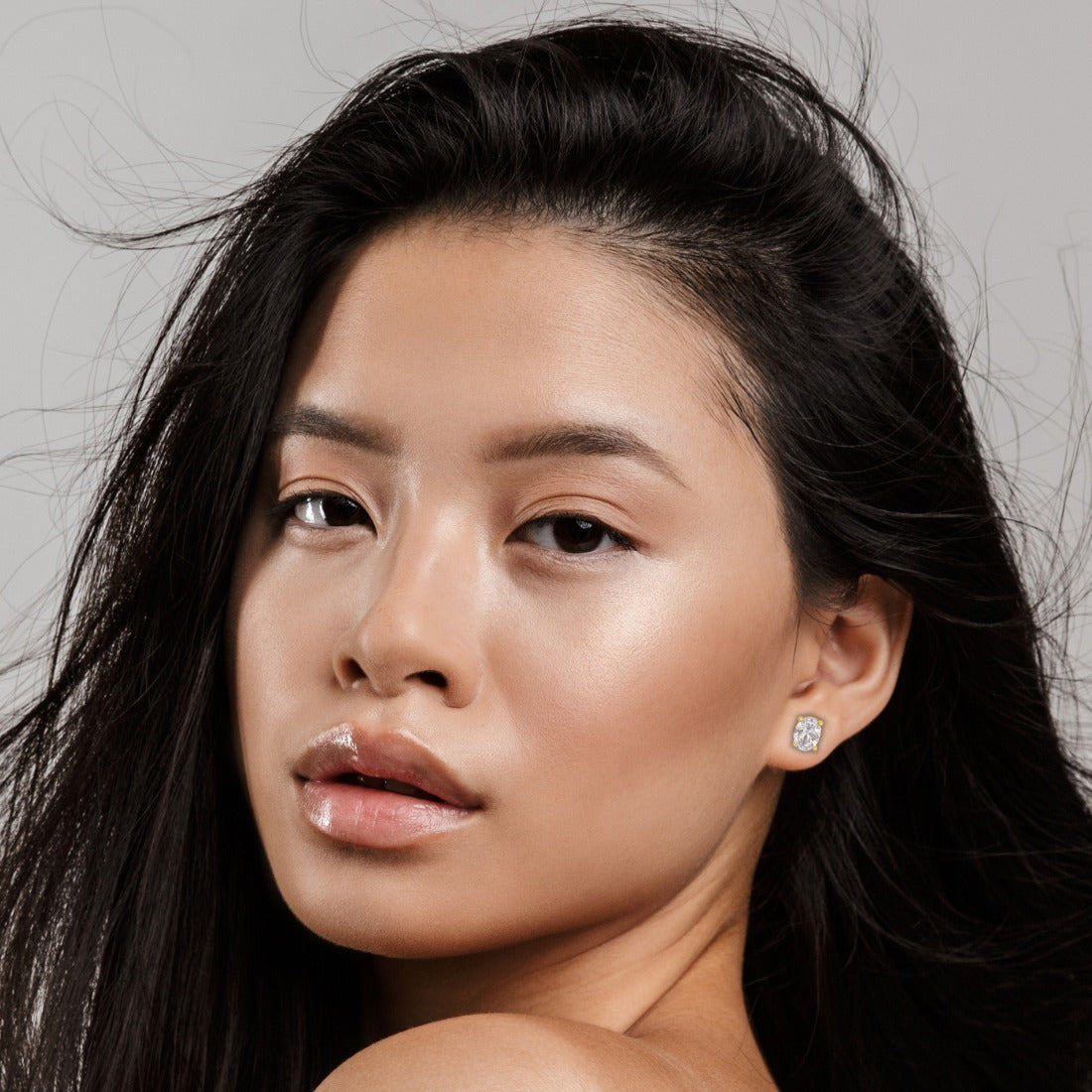 Mylah Oval Stud Earring