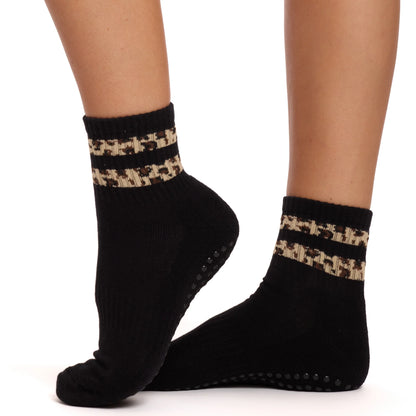 Souls. Cheetah Grip Socks for Yoga, Pilates & Barre