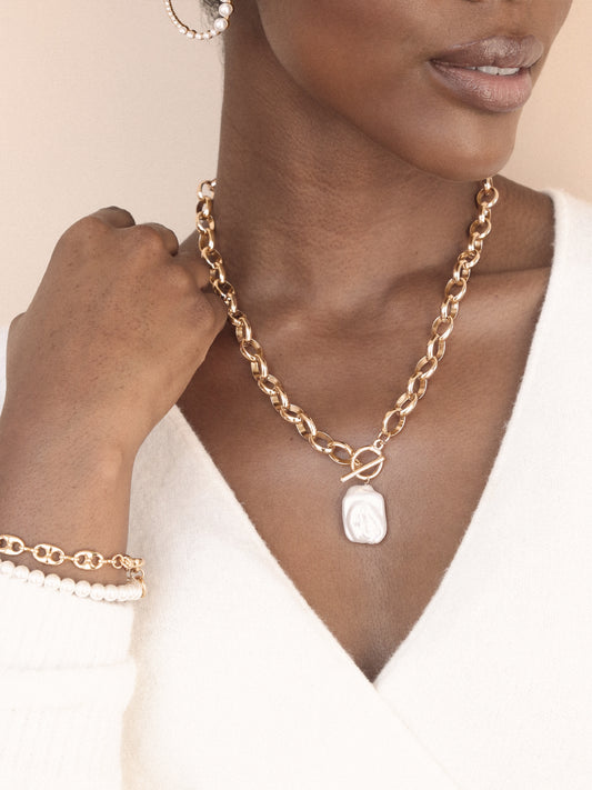Edge of Water Pearl Pendant Necklace
